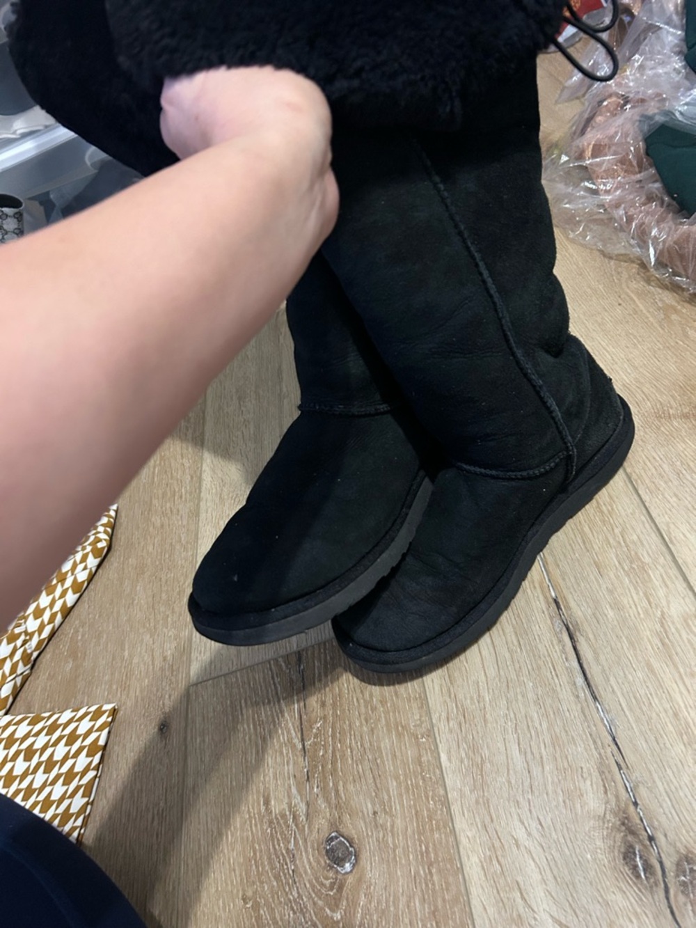 UGGS Women’s Black Cozy Tall Winter Boots - Unbranded